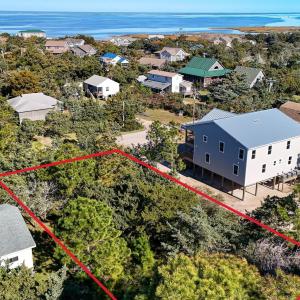 Lot lines are approximate.