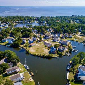 Photo #12 of 104 King William Court, Kill Devil Hills, NC 0.2 acres