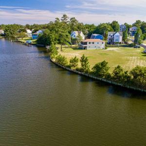 Photo #11 of 104 King William Court, Kill Devil Hills, NC 0.2 acres