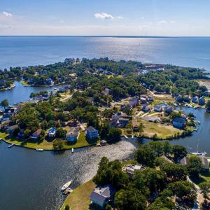 Photo #20 of 104 King William Court, Kill Devil Hills, NC 0.2 acres