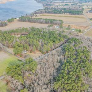 Photo #10 of 1580 Tulls Creek Road, Moyock, NC