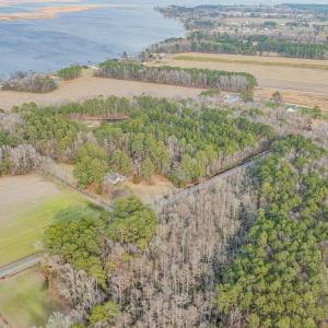 Photo #11 of 1580 Tulls Creek Road, Moyock, NC