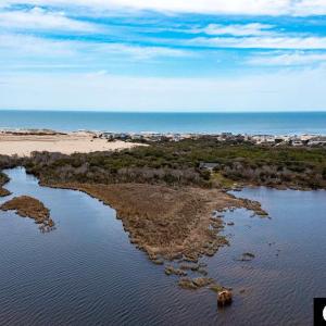 A Soundfront Retreat