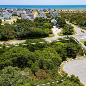 Photo #4 of 27197 Live Oak Court, Salvo, NC 0.4 acres