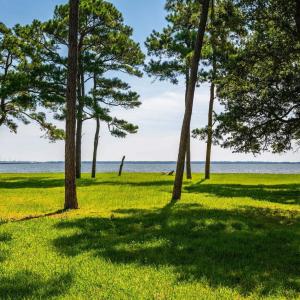 Photo #13 of 132 & 134 Swan Circle, Point Harbor, NC 0.6 acres