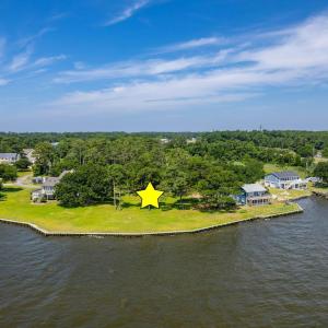 Photo #6 of 132 & 134 Swan Circle, Point Harbor, NC 0.6 acres