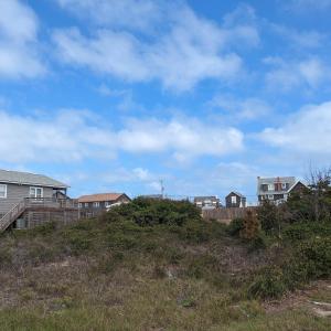 Gorgeous ocean facing lot