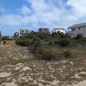 Lot for your new home!