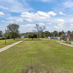 Photo #3 of 7636 Shipyard Road, Manns Harbor, NC