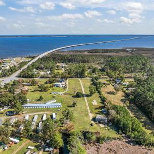 Photo #4 of 7636 Shipyard Road, Manns Harbor, NC