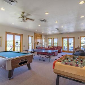 Duck Landing Game Room