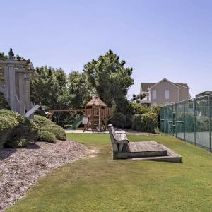 Duck Landing Tennis Courts