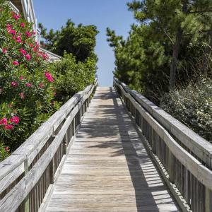 Duck Landing Private Beach Access
