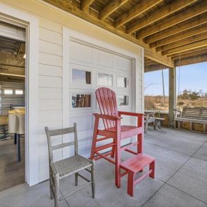 Downstairs Covered Exterior