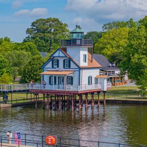 Roanoke River Light