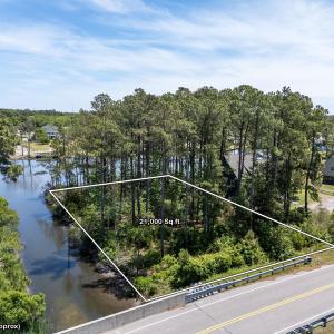 Photo #3 of 1144 Burnside Road, Manteo, NC 0.5 acres