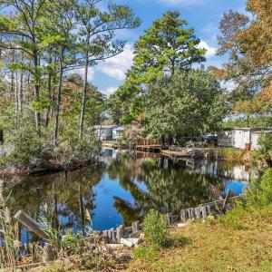 Photo #15 of 7637 Shipyard Road, Manns Harbor, NC