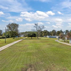 Photo #18 of 7637 Shipyard Road, Manns Harbor, NC