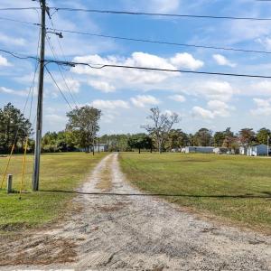 Photo #17 of 7637 Shipyard Road, Manns Harbor, NC