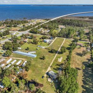 Photo #4 of 7637 Shipyard Road, Manns Harbor, NC