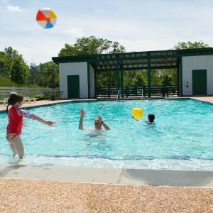 Old Dairy Swimming Pool! Fun!