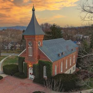16Lee Chapel