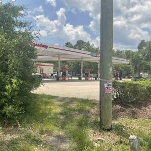 View of home's community