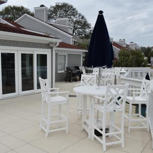 Exterior space featuring outdoor dining area