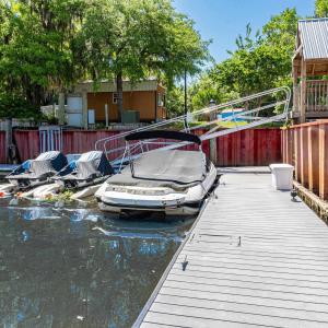 Dock area featuring fence