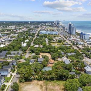 Aerial view of property and surrounding area with