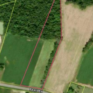 Aerial map of property and surrounding area featur