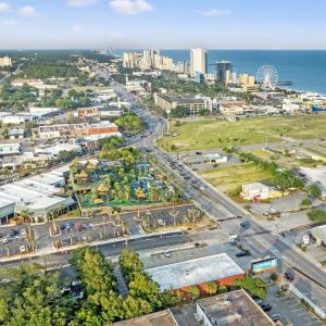 View of property location featuring nearby urban a
