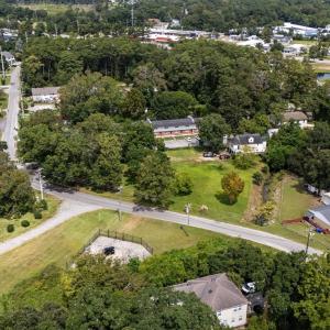 Aerial view of property's location featuring nearb