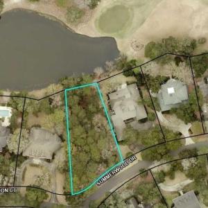 Aerial map of property and surrounding area featur