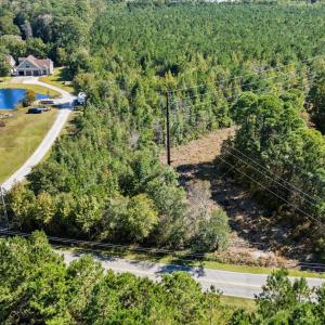 Bird's eye view of a nearby body of water and a fo