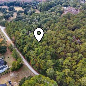 Aerial overview of property's location