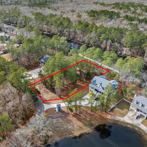 Aerial view of property and surrounding area featu