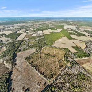 View of property location with large plots for cro