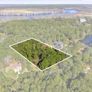 Aerial view of property's location featuring a lar