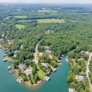 Photo #9 of Lakefield Drive, Huddleston, VA 1.3 acres
