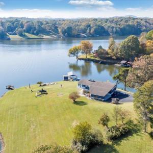 Photo #3 of 1191 Rebel Lane, Goodview, VA 0.8 acres