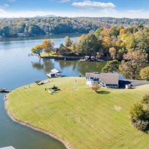 Photo #2 of 1191 Rebel Lane, Goodview, VA 0.8 acres