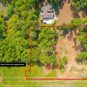 Photo #2 of 345 Squirrel, Clover, SC