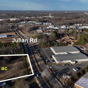 Photo #4 of 1020 Suzannes, Salisbury, NC