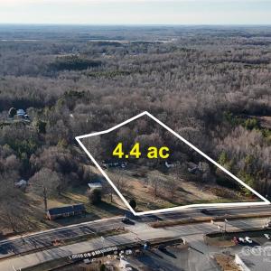 Photo #5 of 1020 Suzannes, Salisbury, NC