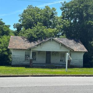 Photo #8 of 612&614 East, Chesterfield, SC