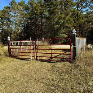 Photo #4 of 992 Potter, Lancaster, SC