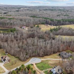 Photo #4 of 609 Copperfield, Lexington, NC