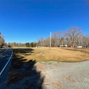 Photo #3 of 3009 Forest Lawn, Matthews, NC