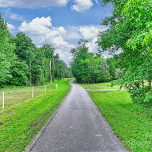Photo #10 of 601, Monroe, NC